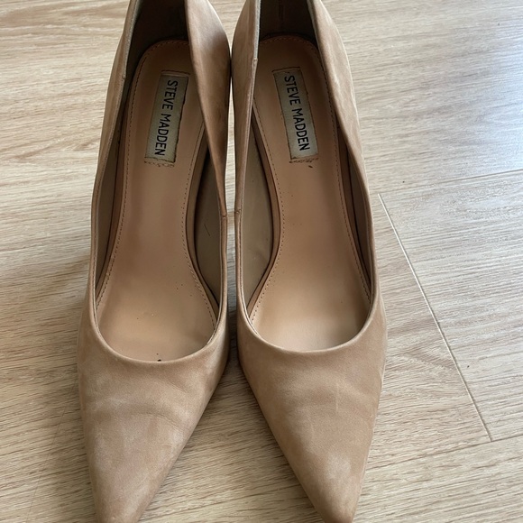 Steve Madden Tan Women's Pumps - Picture 3 of 5